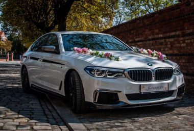 Samochód do Ślubu lub Wesela BMW M550i wynajem 1