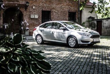 Samochód do ślubu, wynajem nowy samochód do wesela FORD 13